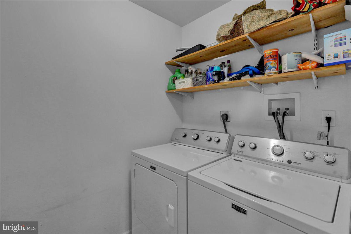 26 Bowes Ln