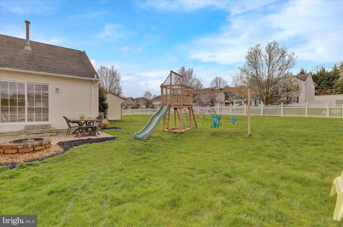 26 Bowes Ln
