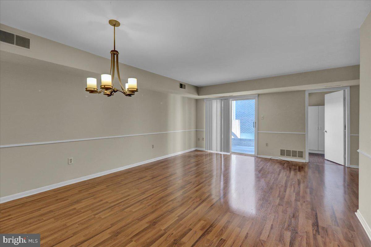 22 Nassau Ct