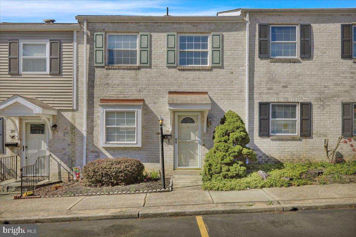 22 Nassau Ct