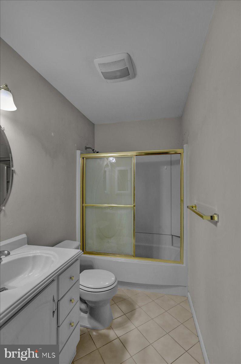22 Nassau Ct