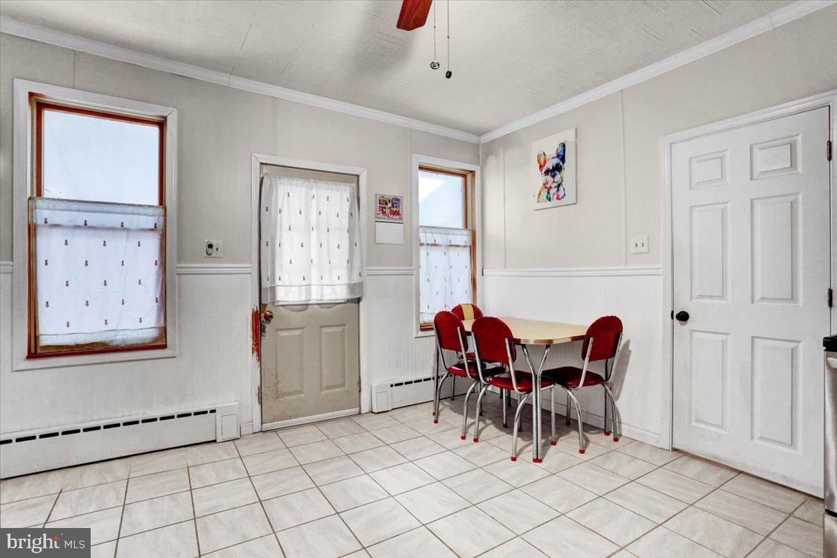 246 S 4th St