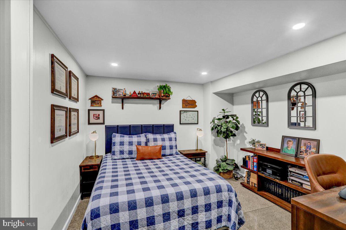 5 Lori Ct