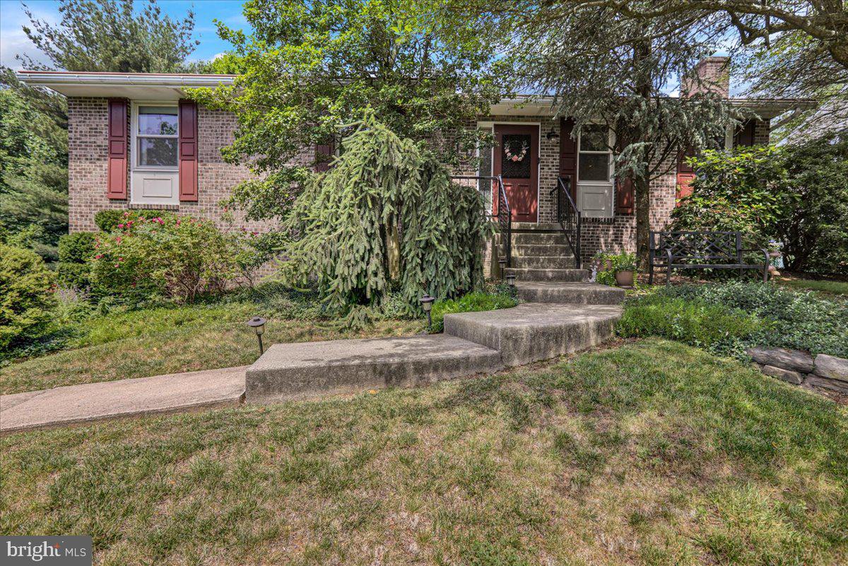 5 Lori Ct