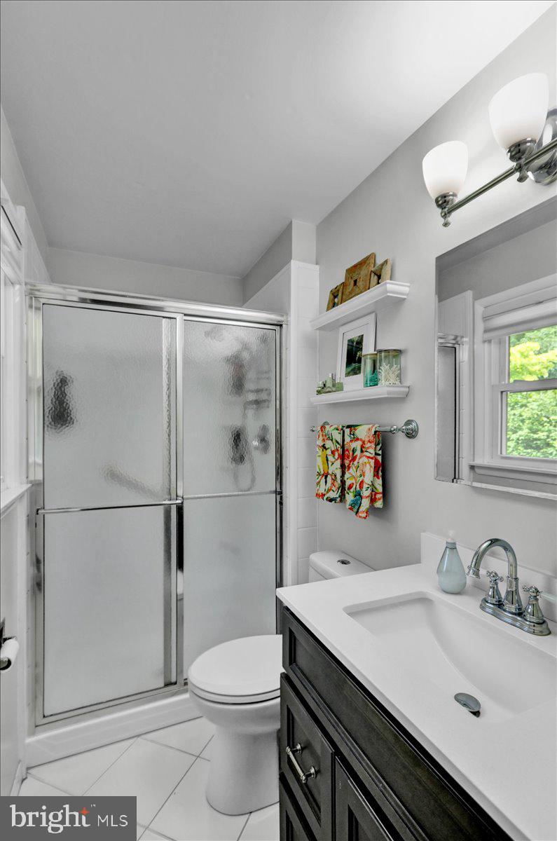 5 Lori Ct