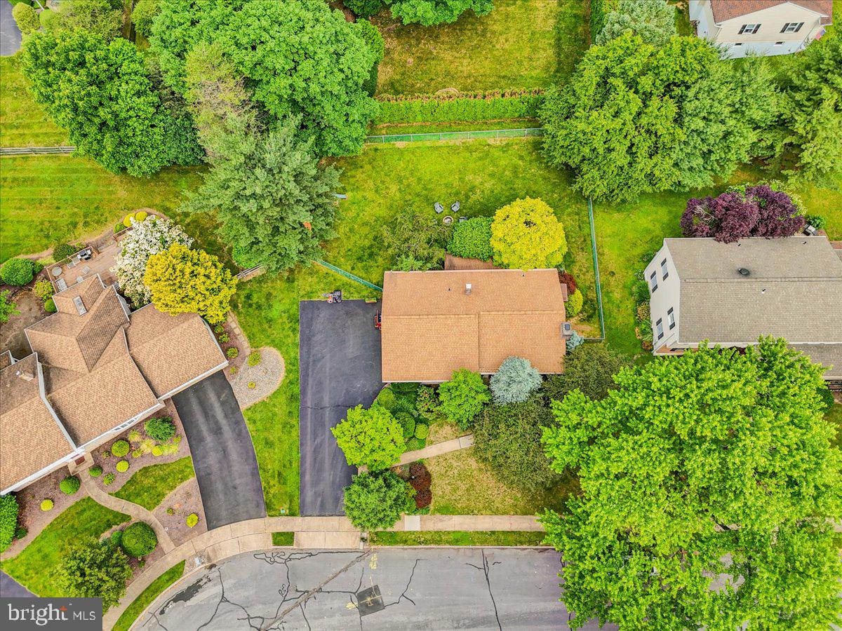 5 Lori Ct