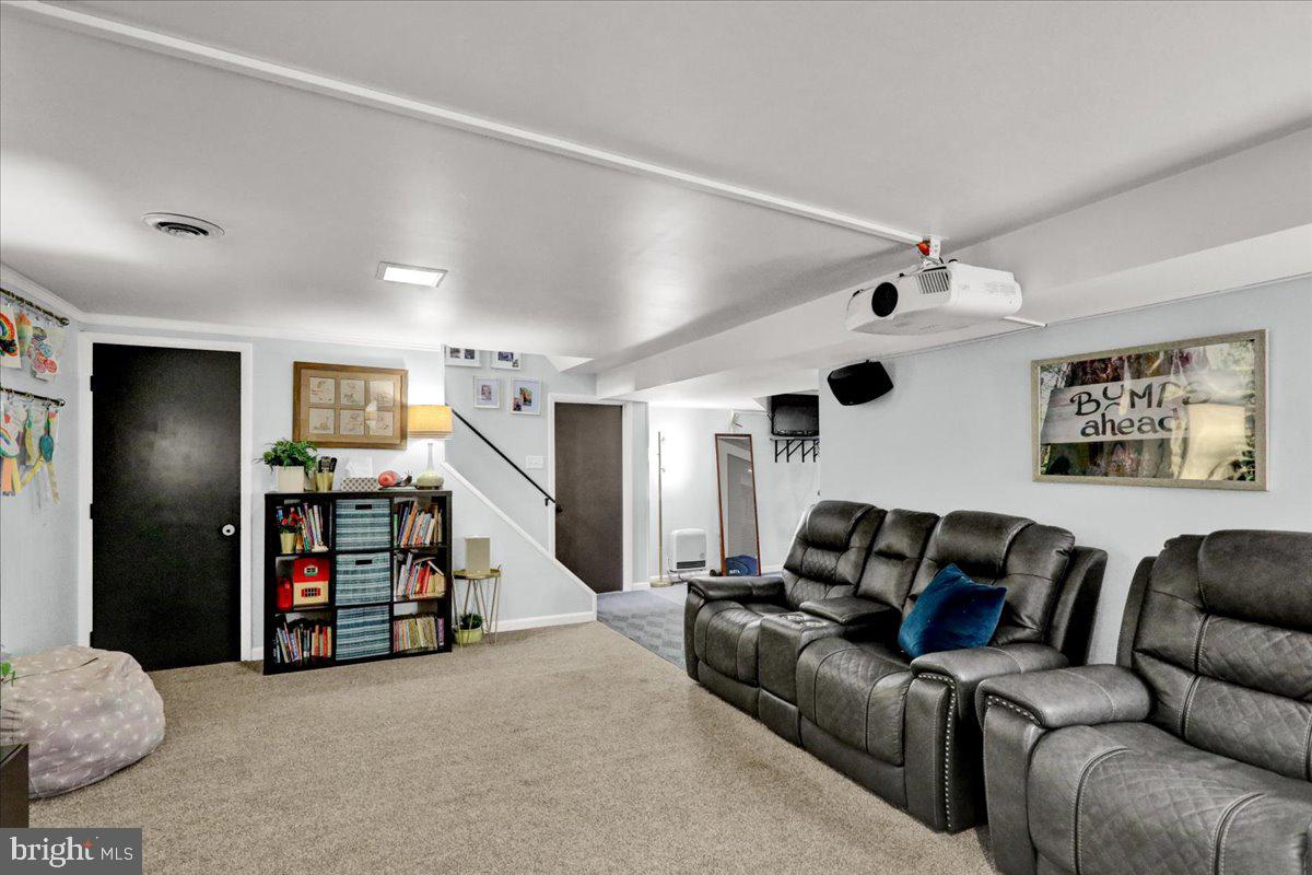 5 Lori Ct