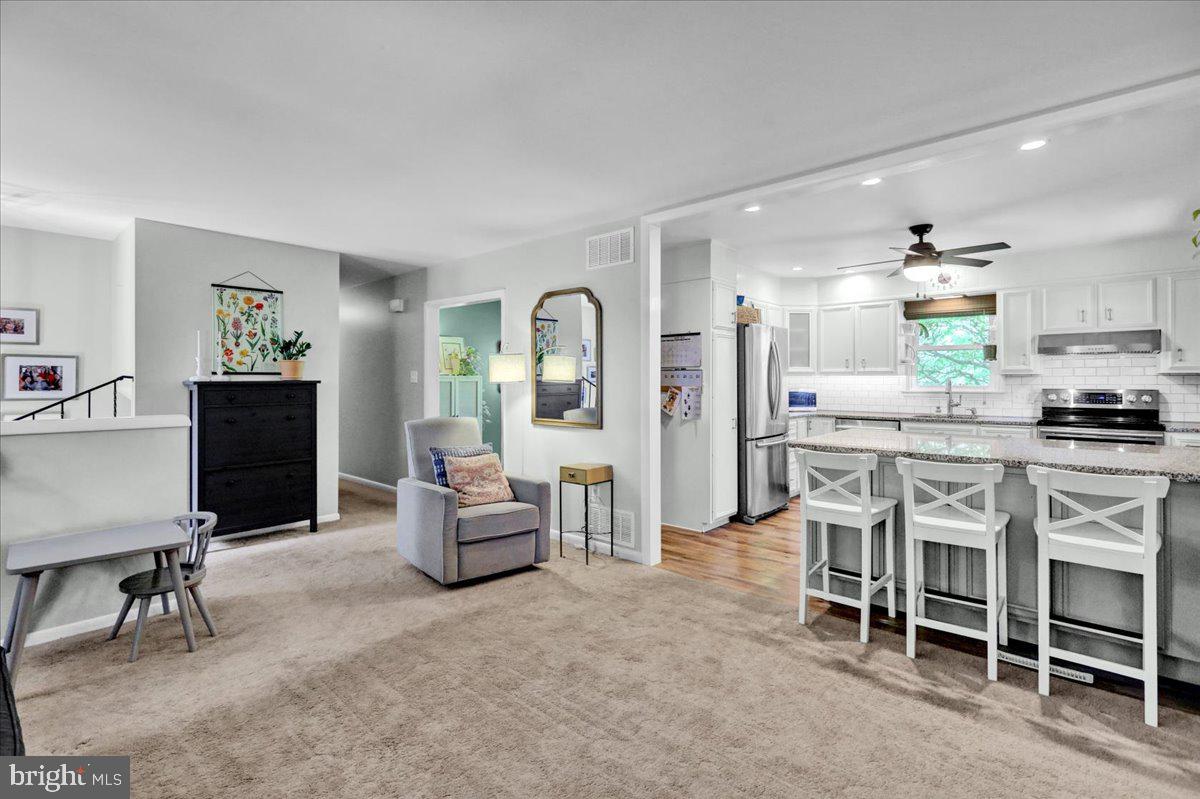 5 Lori Ct
