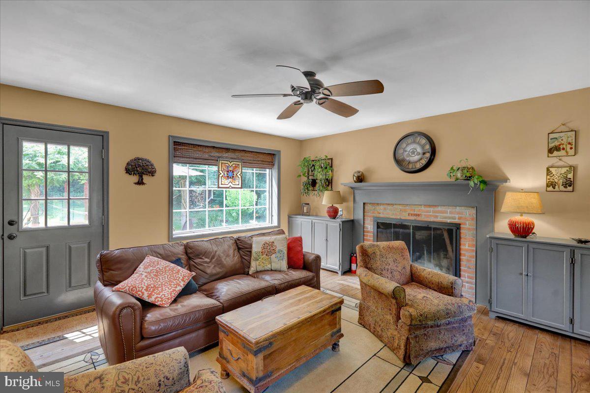 625 Scenic Dr