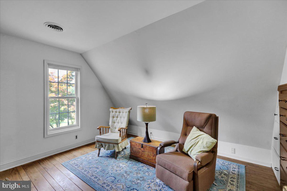 625 Scenic Dr