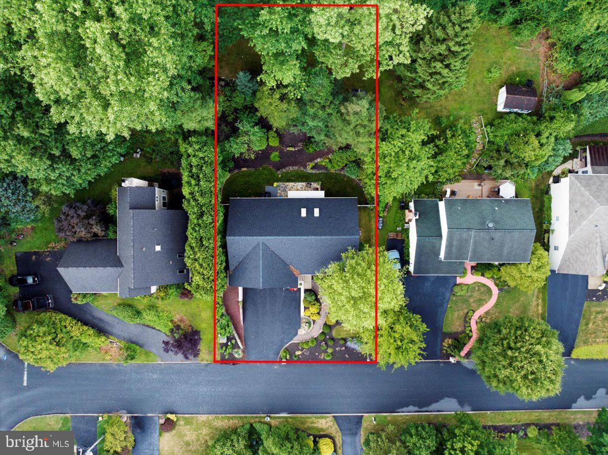 586 Wolfe Ln
