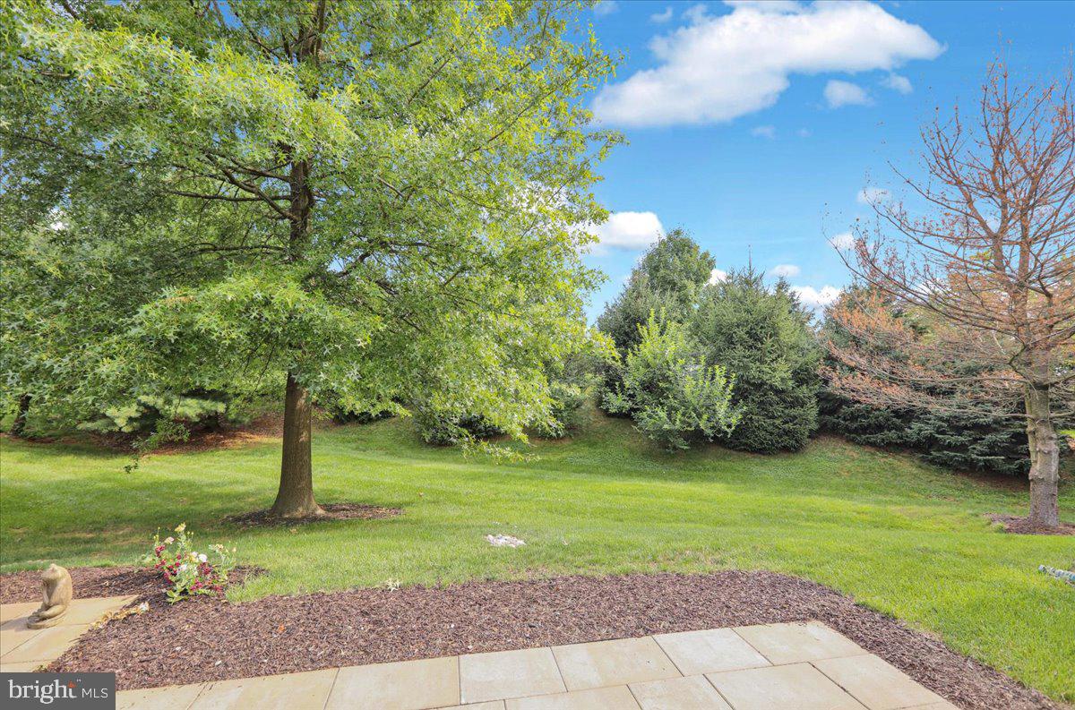 216 Oak Hill Ln