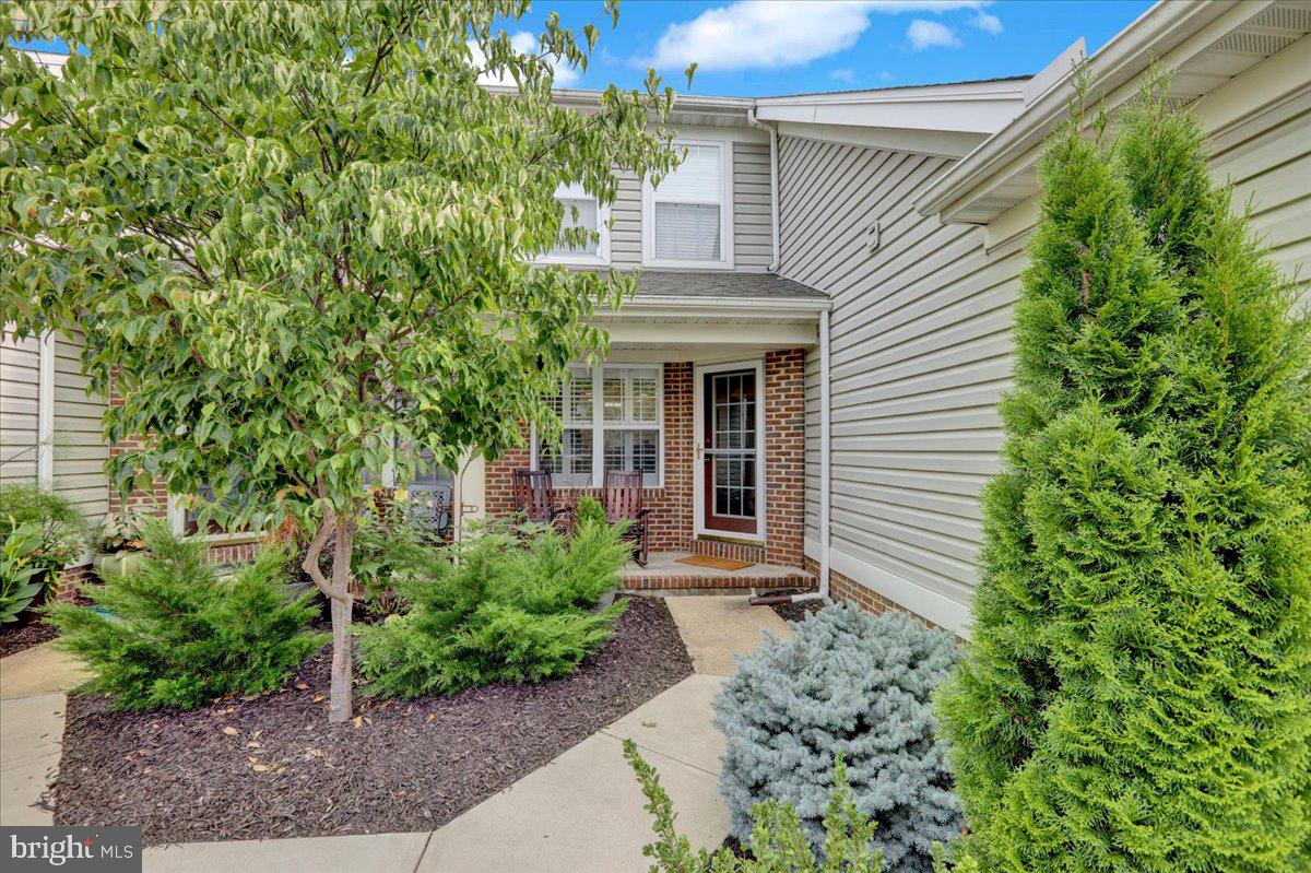 216 Oak Hill Ln