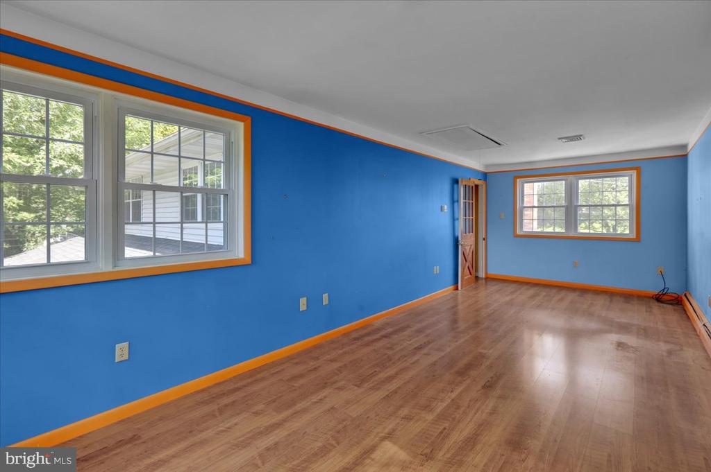 1110 Rhodora Ave