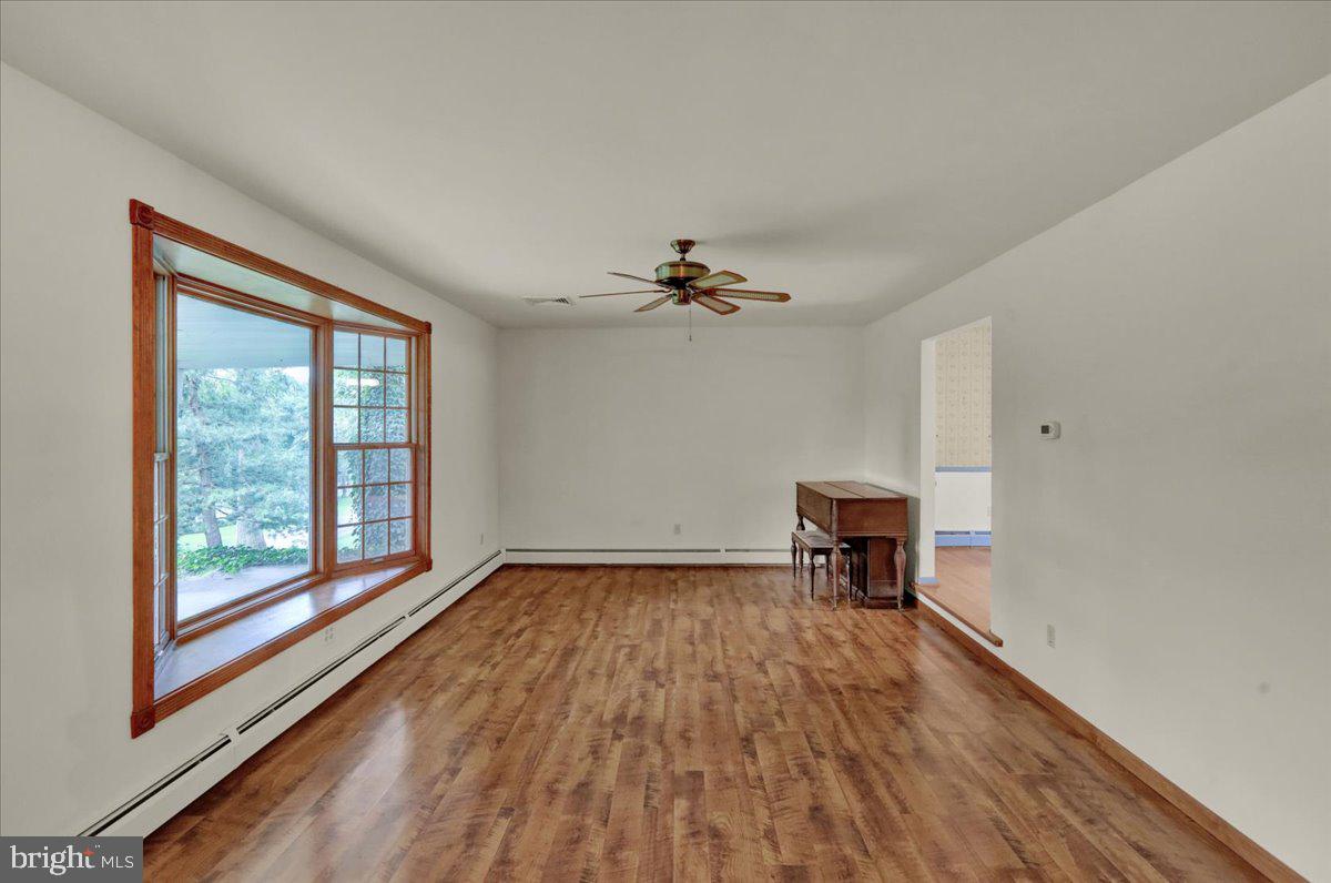1110 Rhodora Ave