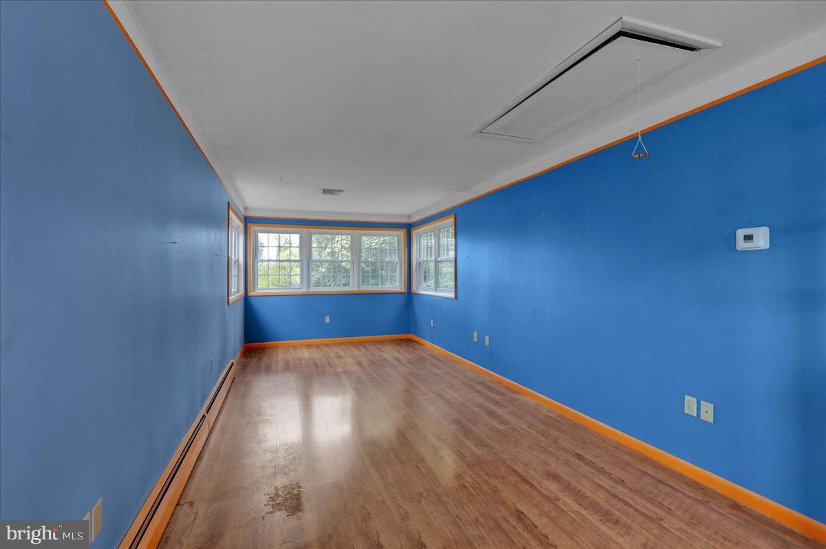 1110 Rhodora Ave