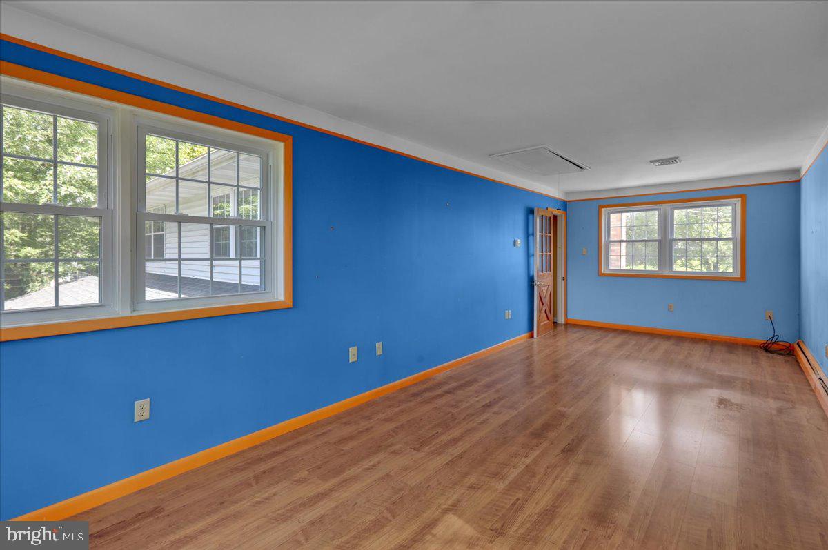 1110 Rhodora Ave
