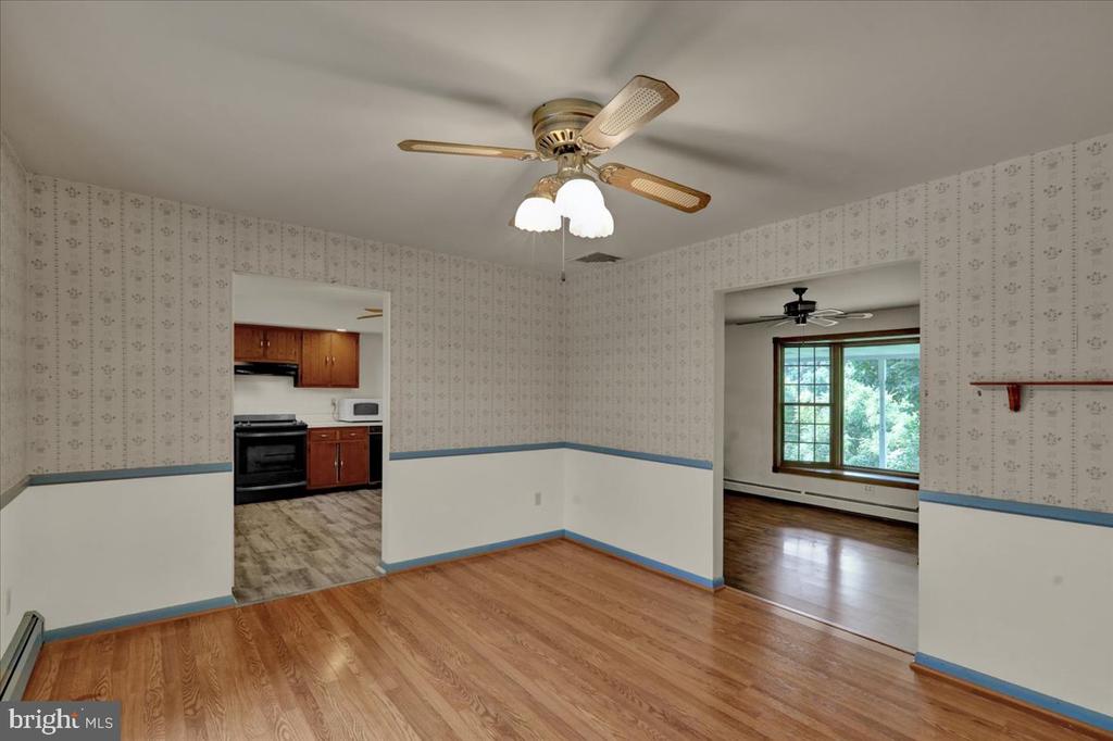 1110 Rhodora Ave