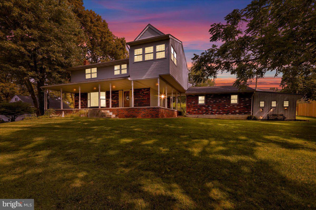 1110 Rhodora Ave