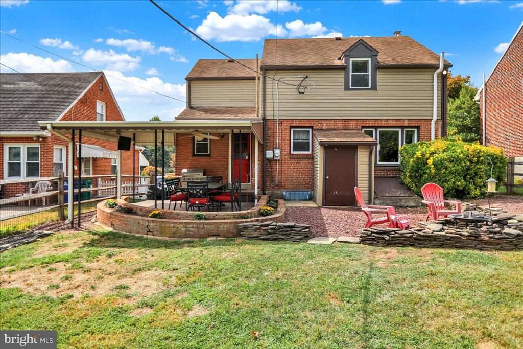 605 Lawrence Ave