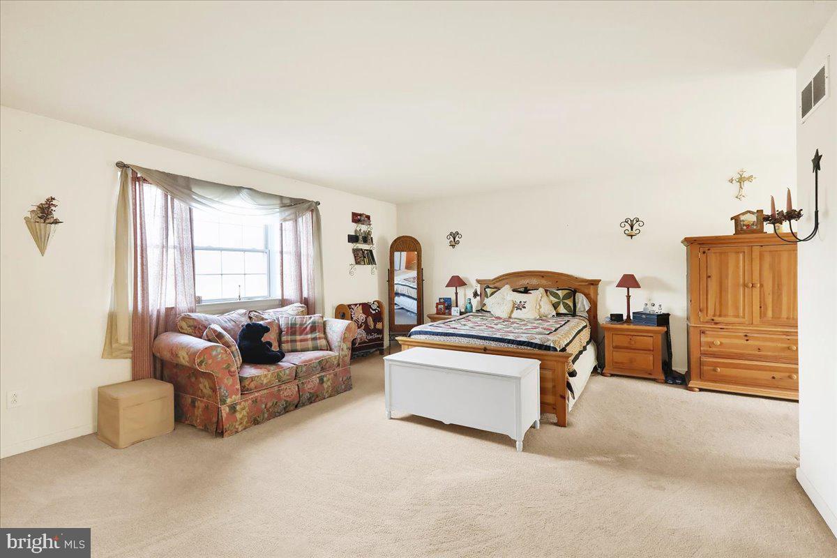 4 Baker Ln