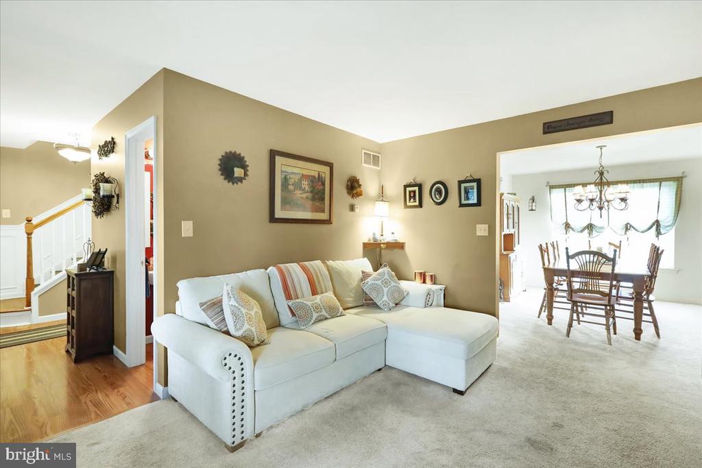 4 Baker Ln