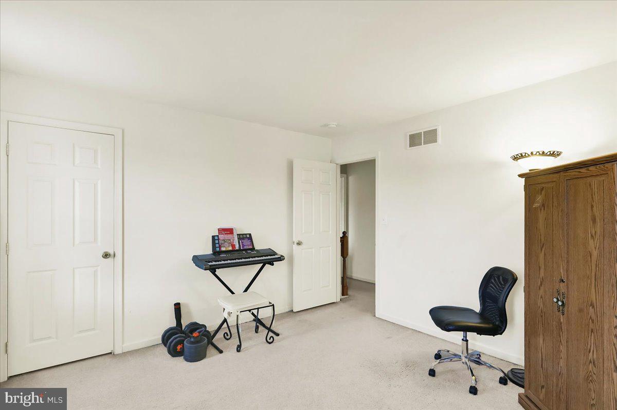 4 Baker Ln