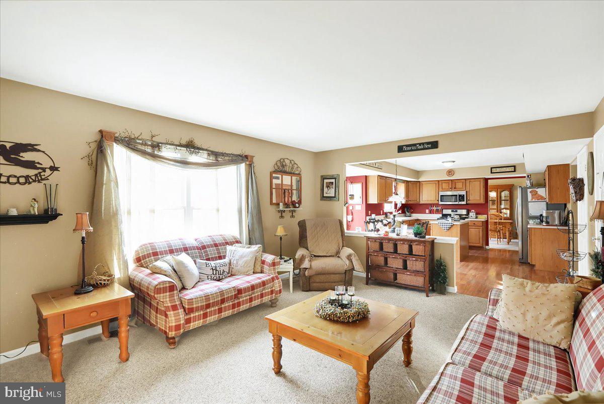 4 Baker Ln