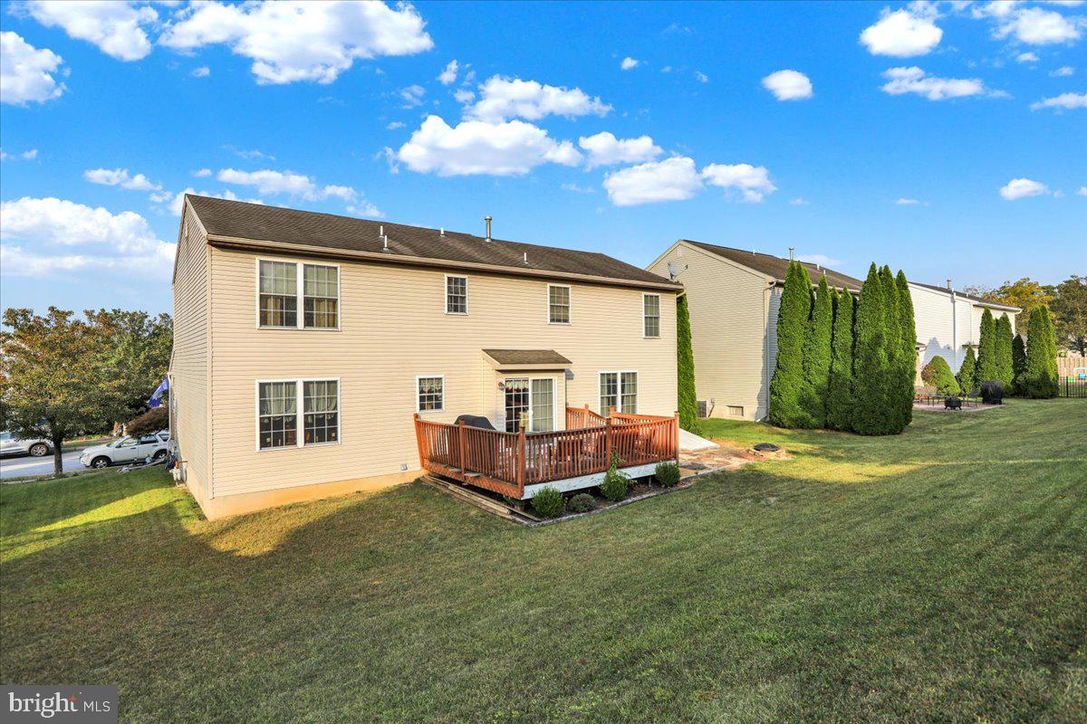 4 Baker Ln