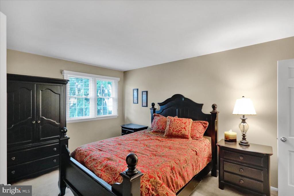 4 Lori Ct