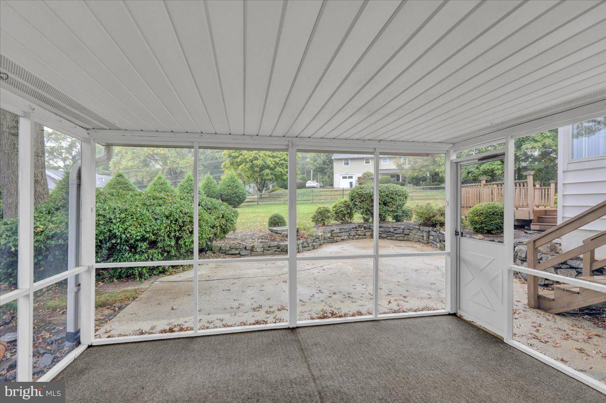 4 Lori Ct