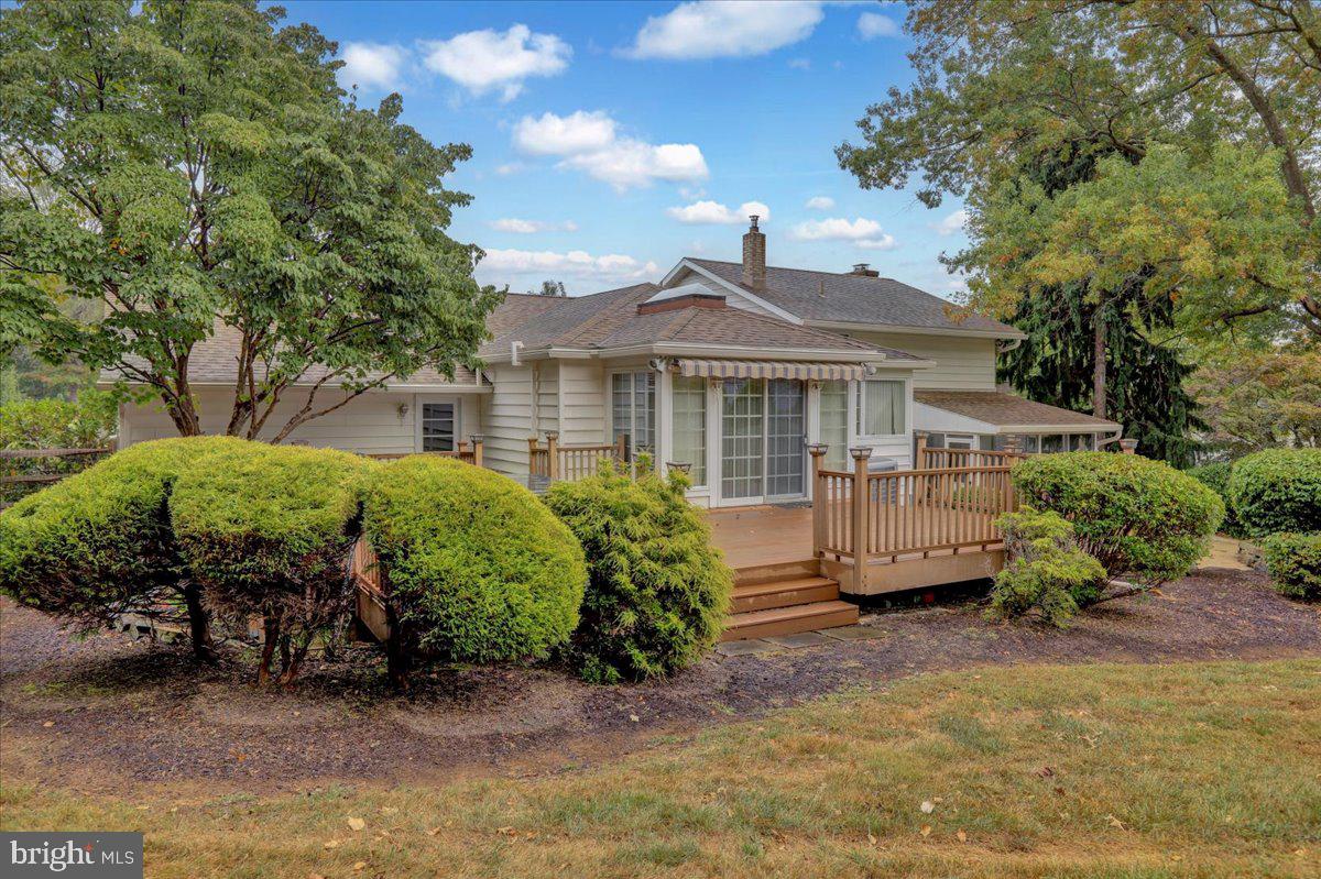 4 Lori Ct