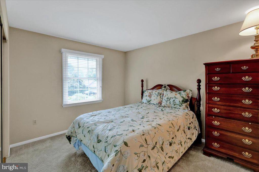 4 Lori Ct