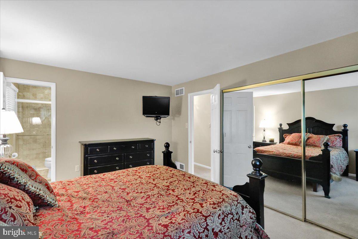 4 Lori Ct