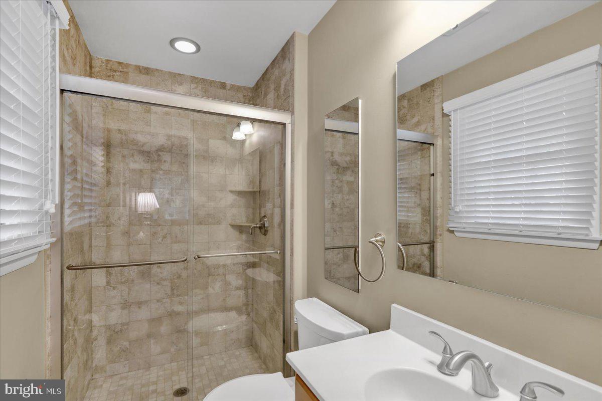 4 Lori Ct