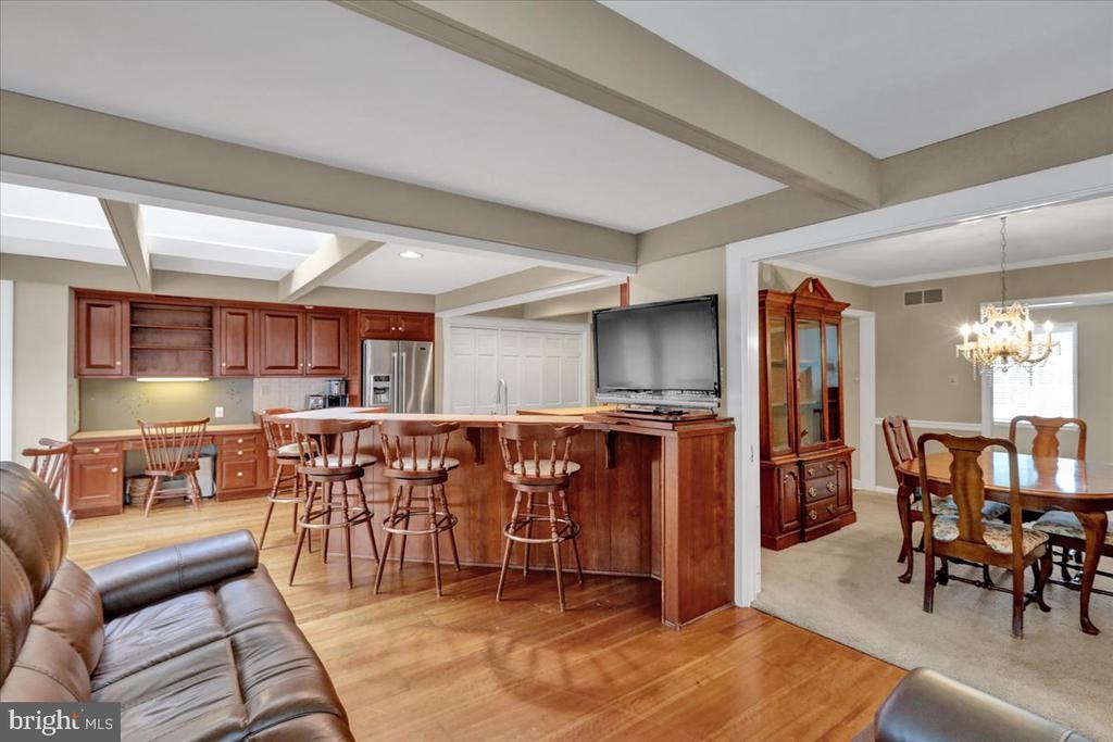 4 Lori Ct