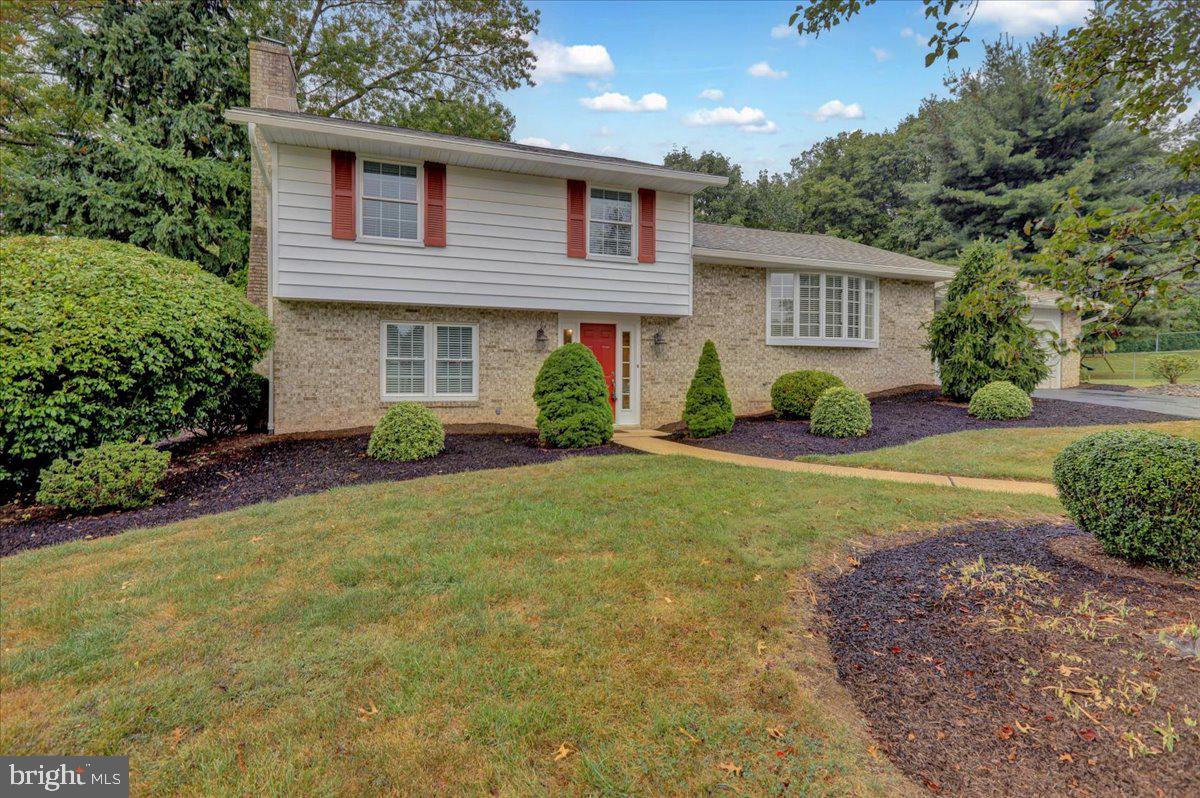 4 Lori Ct