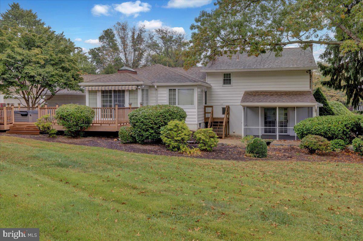4 Lori Ct
