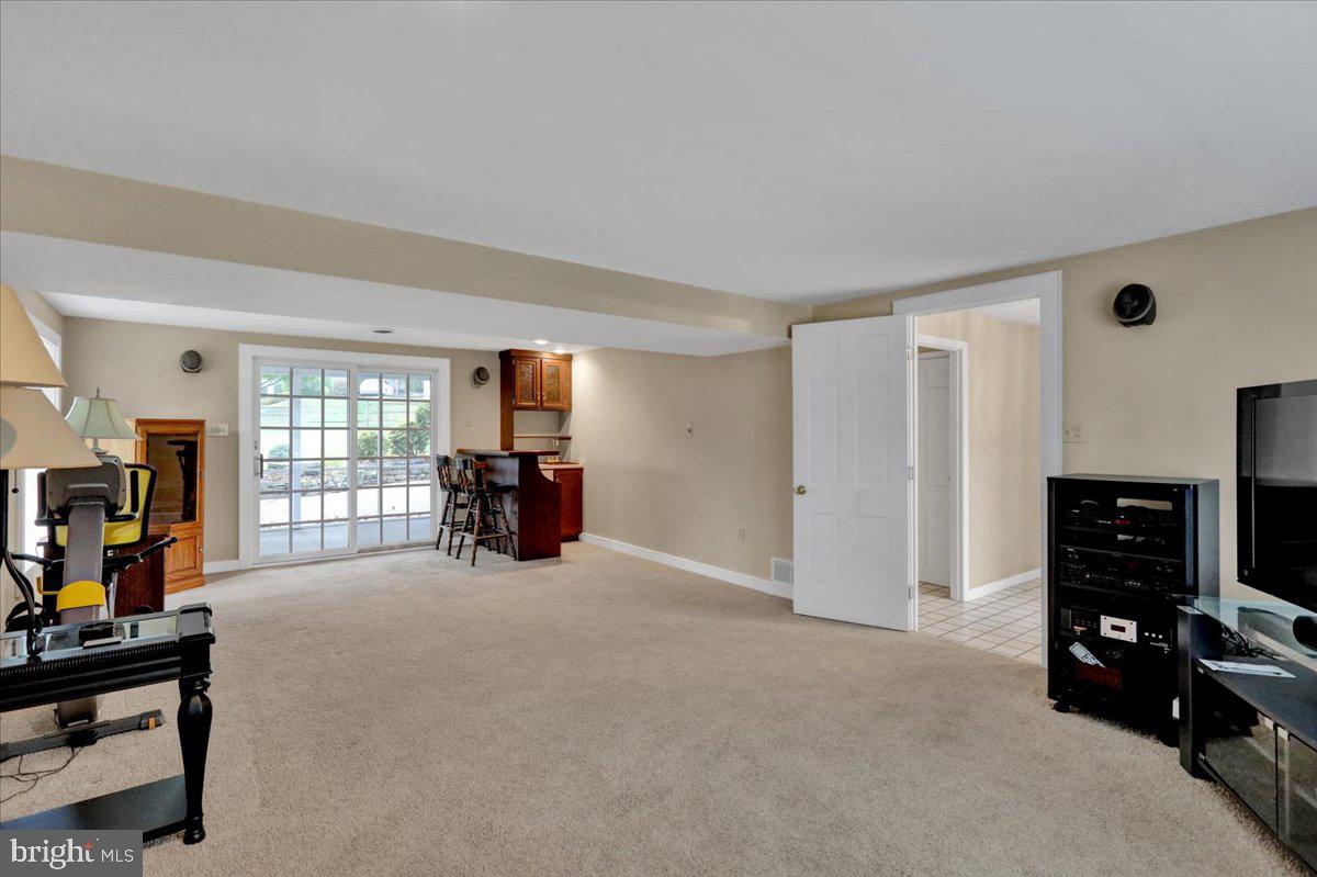 4 Lori Ct