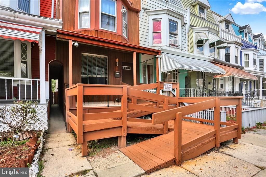 848 N 12th St