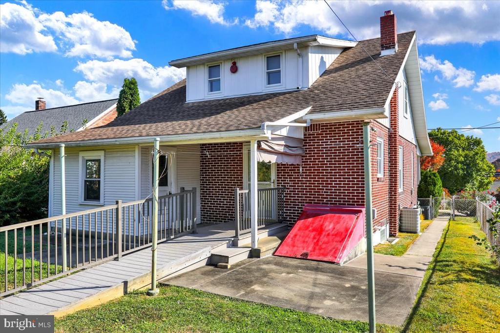 1417 Brooke Blvd