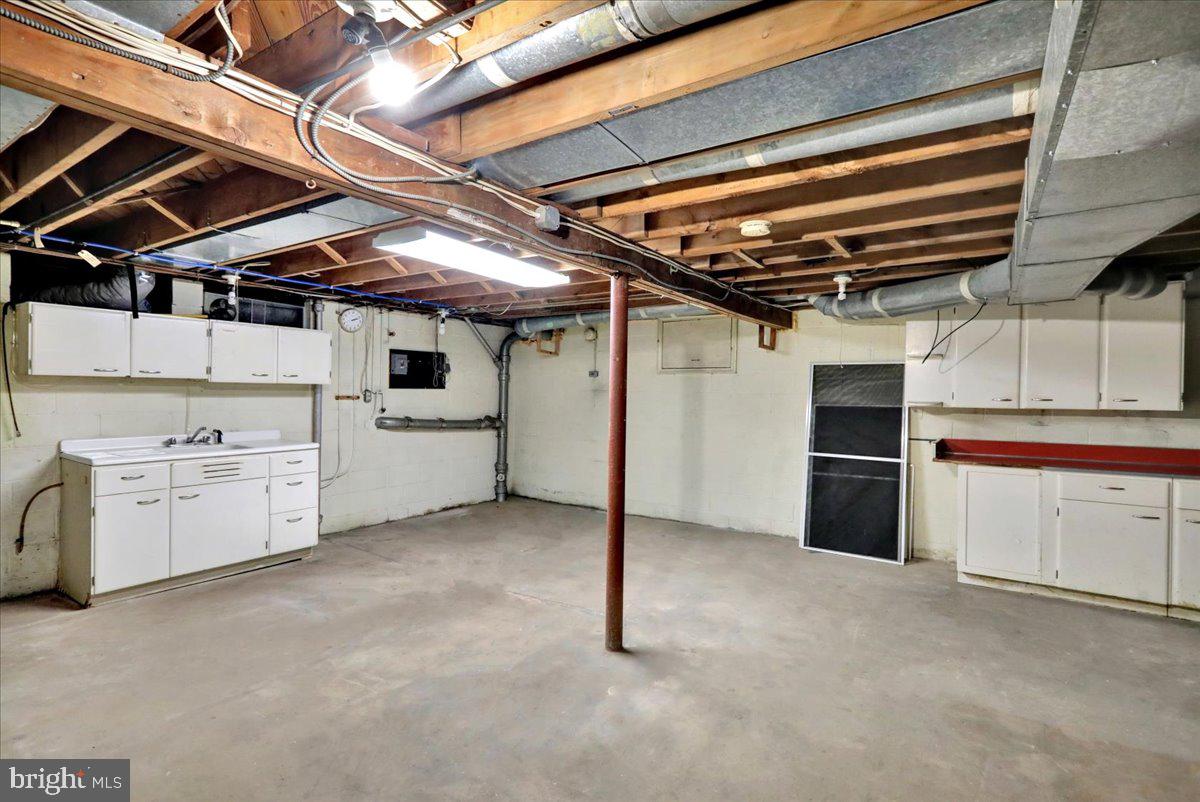103 Cascades Ln