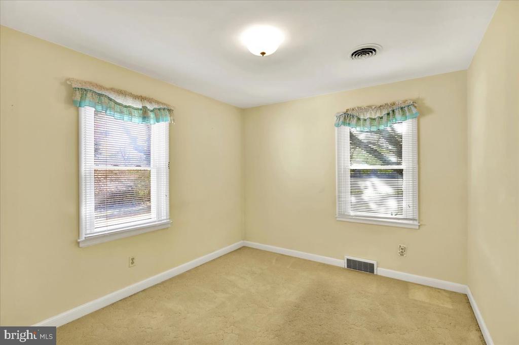 103 Cascades Ln