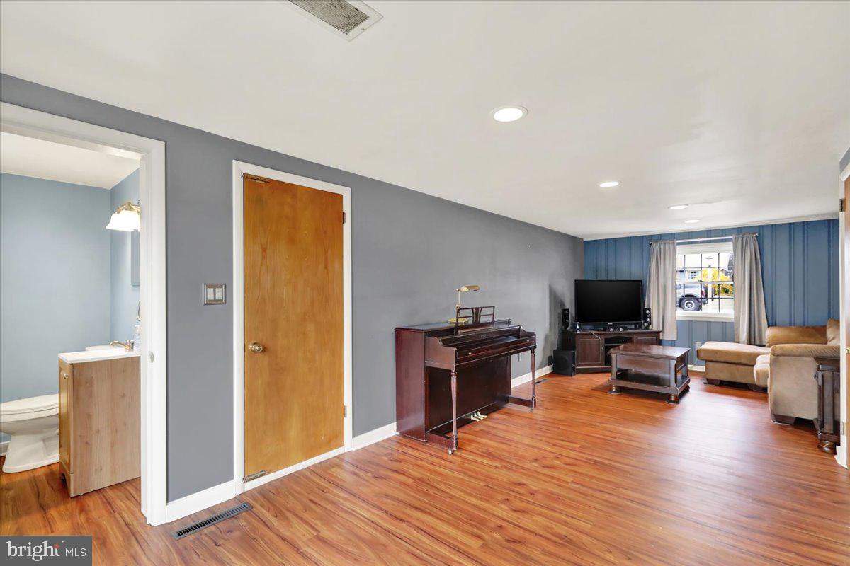140 Oberlin Ave