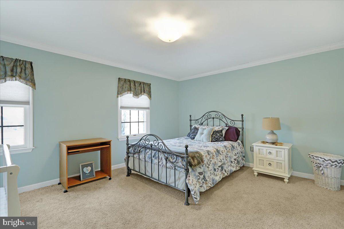 8 Park Place Dr