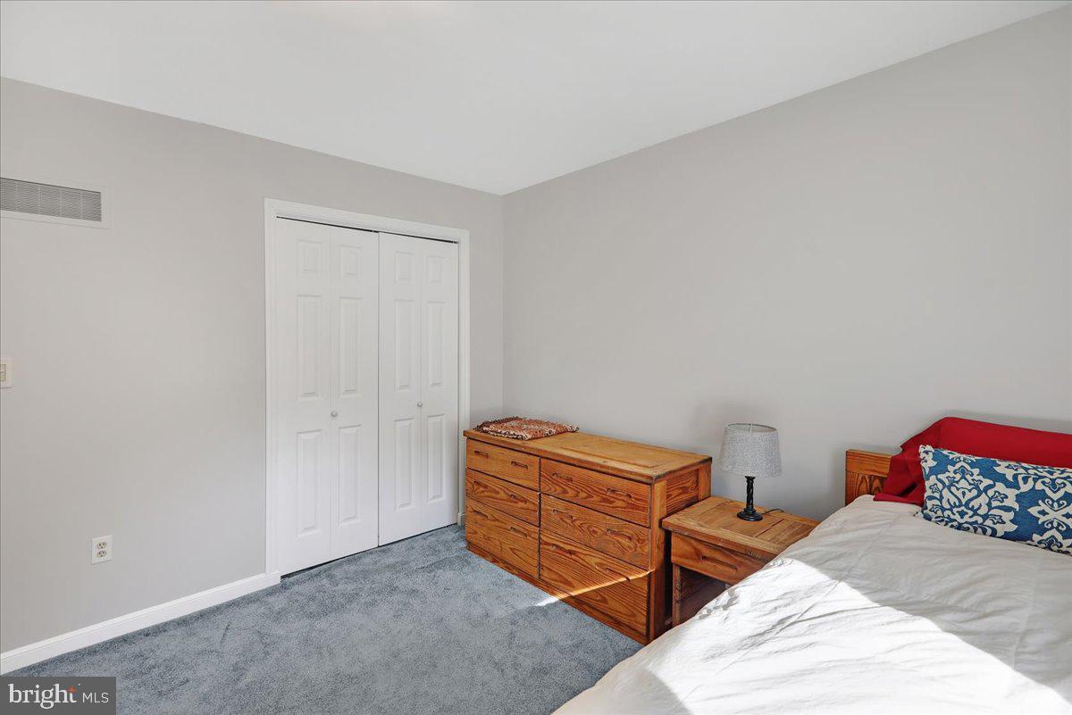 8 Park Place Dr