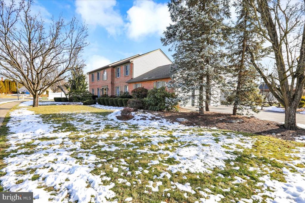 8 Park Place Dr