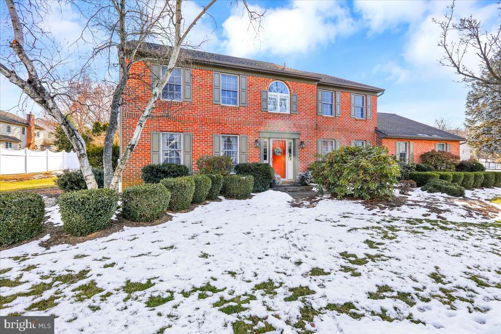 8 Park Place Dr