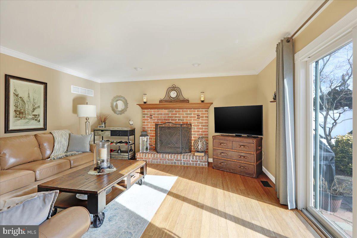 8 Park Place Dr