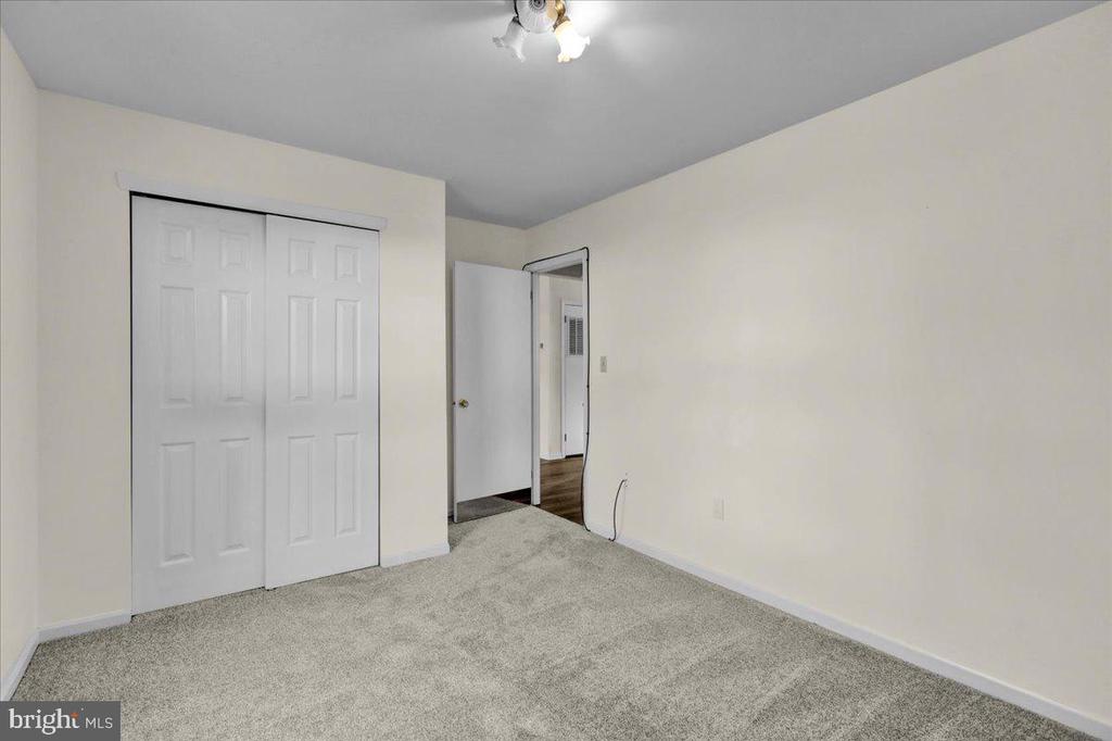5003 Orchard View Rd